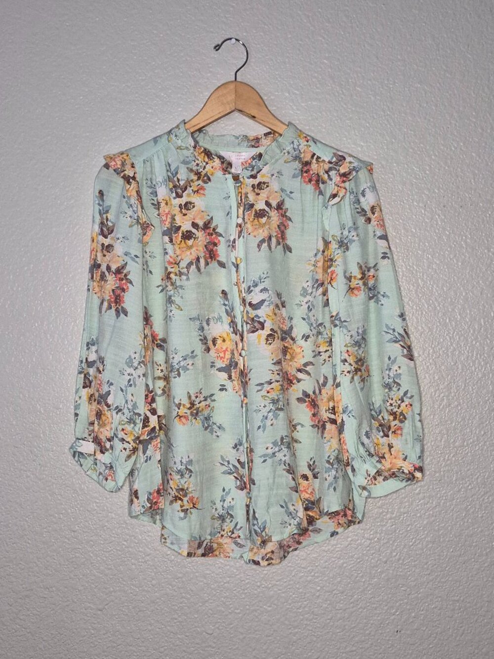 NWT LC Lauren Conrad Women's Multi-Color Floral Button Up Blouse Size: Large